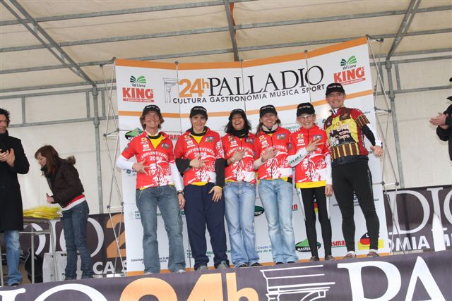 Foto_team_val_rendena_femminile_campione_triveneto_2008_1.jpg